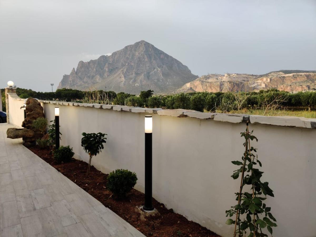 Bed and Breakfast Dove sorge il sole Custonaci Esterno foto