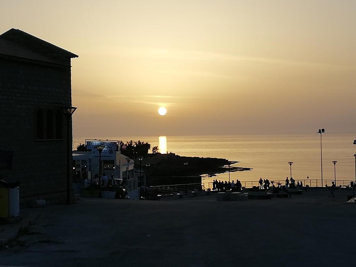 Bed and Breakfast Dove sorge il sole Custonaci Esterno foto